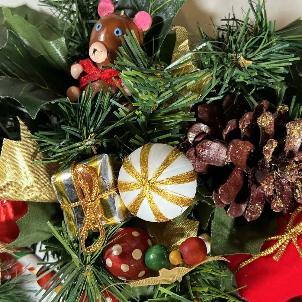 Vintage 16” Christmas Wreath Wood Beads Santa Bear Mouse Velvet Bow Gold & Red
